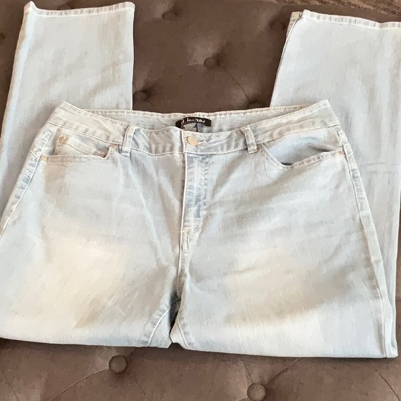 d. jeans Straight Leg Light Blue Jeans - Picture 2 of 7